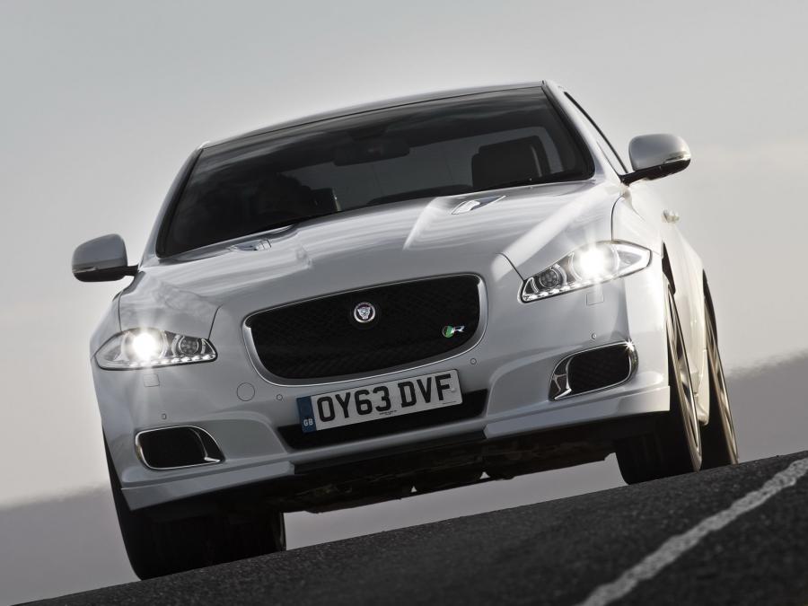  Jaguar XJR 2013 года  (UK) (фото 9 из 10)